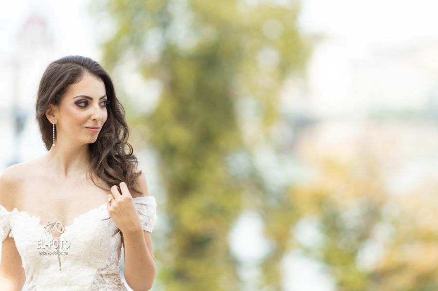 Bogi smink és frizura